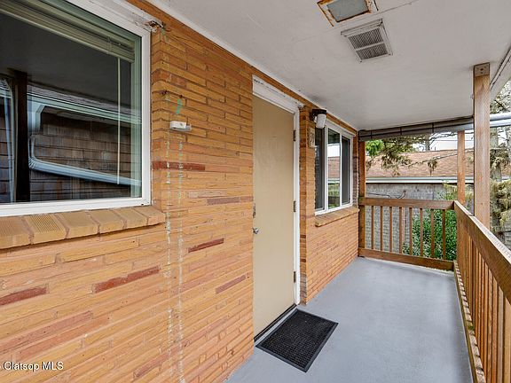 2nd image of 2233 Beach Dr