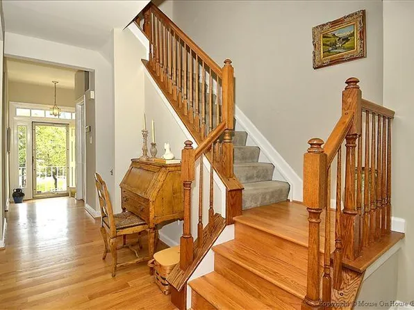 20365 Marguritte Sq, Sterling, VA 20165