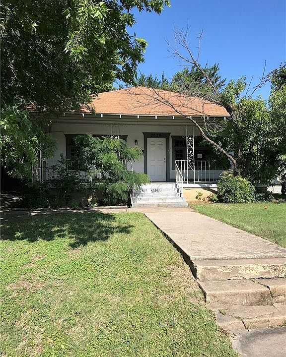 1st image of 2626 Travis Ave