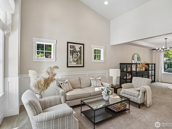 5th image of 18235 NE 196th Court