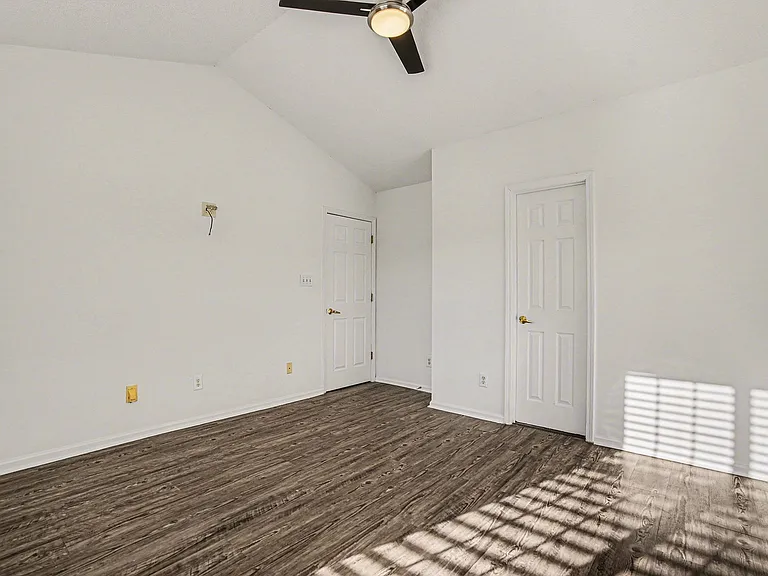 14423 Southbridge Forest Dr — Photo 20