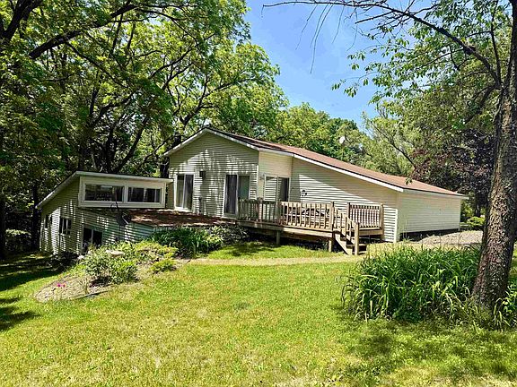 3rd image of 24975 Sunset Ridge Ln