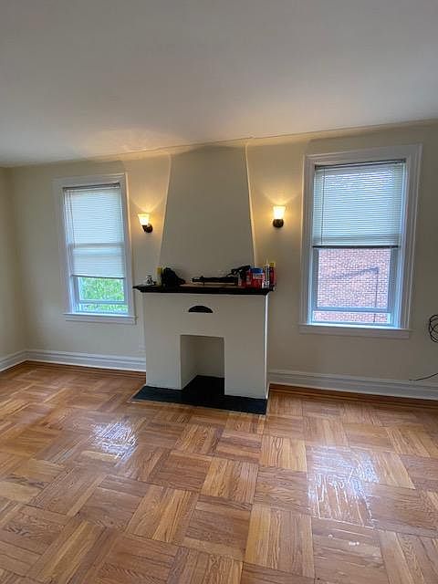 1st image of 2437 Lurting Ave Floor 2