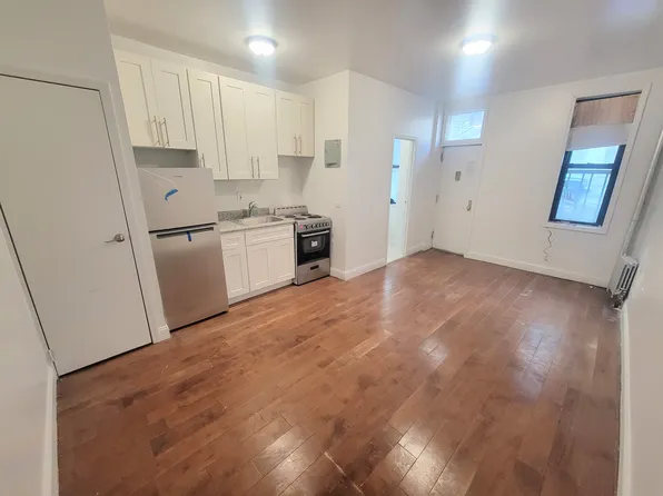 75 Fort Washington Avenue image 1 of 3