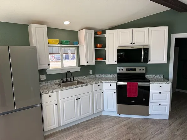 148 Holiday Rambler Dr, Whitney, TX 76692