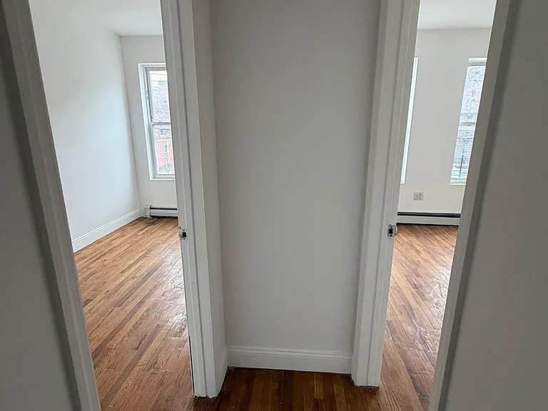 1379 Bronx River Ave #2R — Photo 7