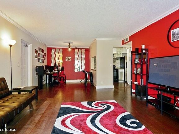 2nd image of 1009 Green Pine Blvd APT F2
