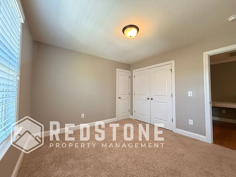 1823 Buxton Way — Photo 34