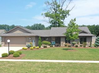 9137 Longbrook Dr, North Ridgeville, OH 44039