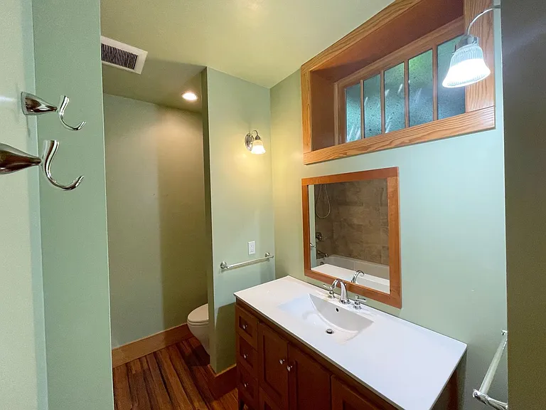 2319 N 55th St — Photo 14