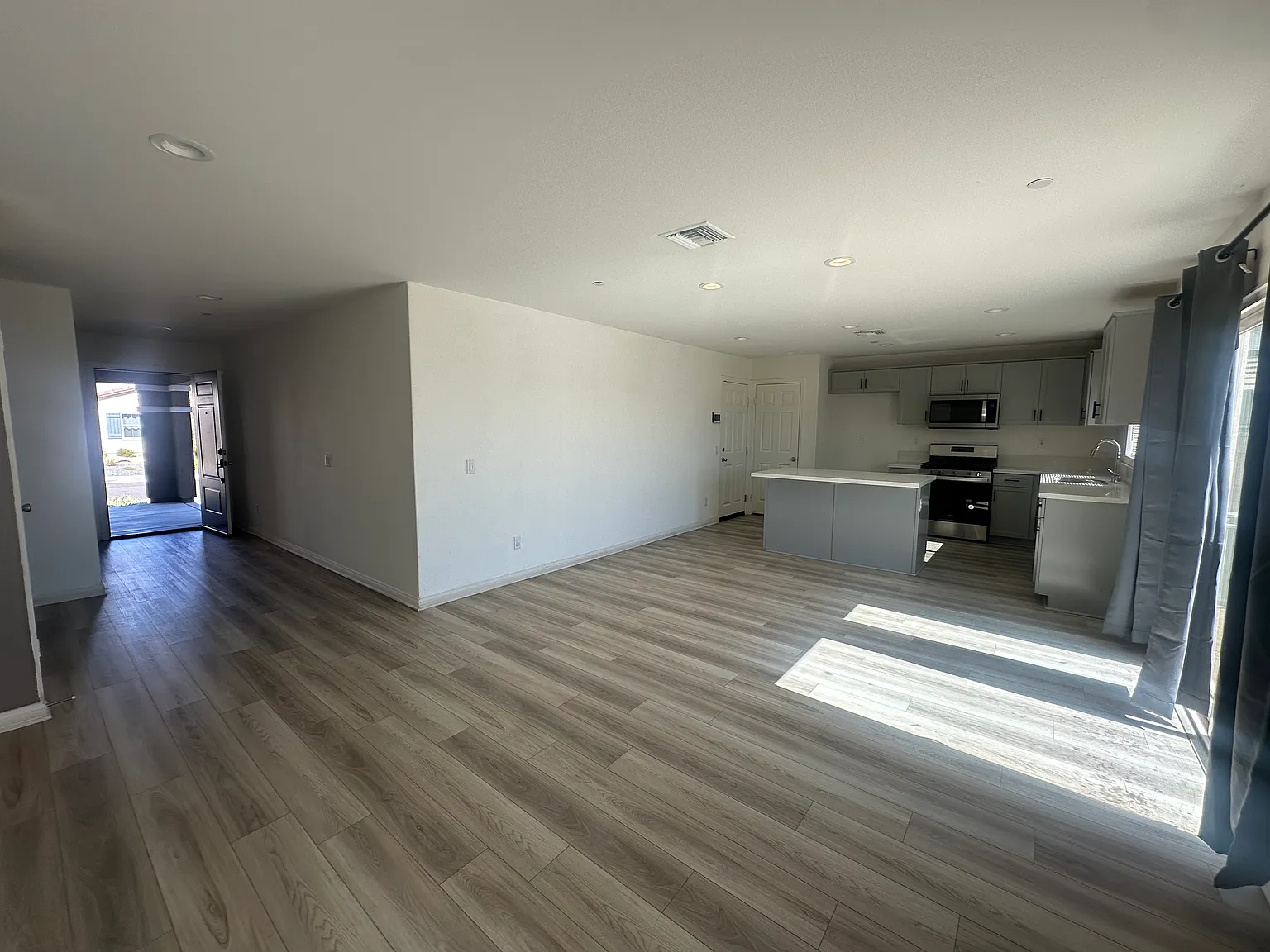 12587 Egan Pl — Photo 3