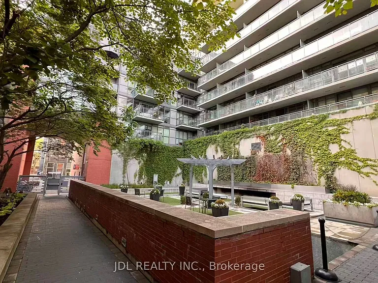 775 King St W #615 — Photo 13