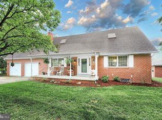 165 Wappler Dr, Hanover, PA 17331