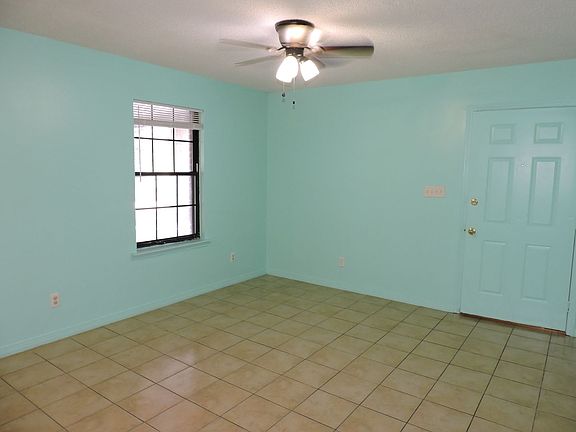 4th image of 1310 Pinnacle Dr #B