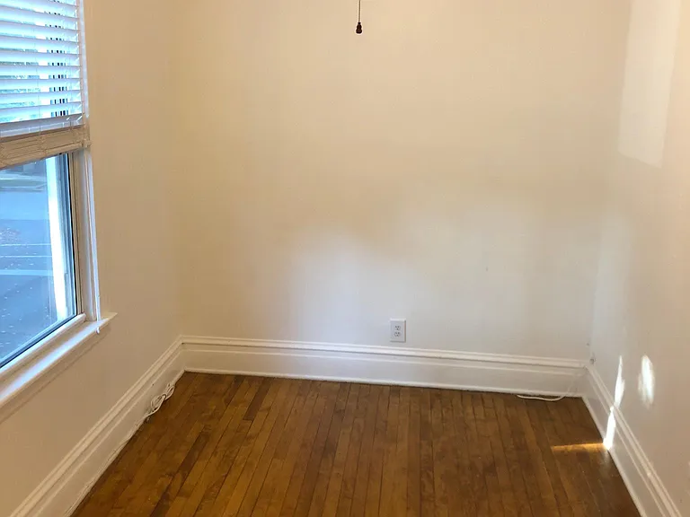 3209 N Oakley Ave #2 — Photo 13