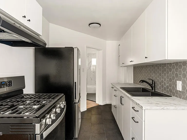 1520 N Soto St — Photo 3