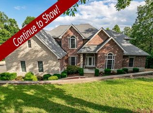 3562 Hawthorne Ridge Dr, Eureka, MO 63025