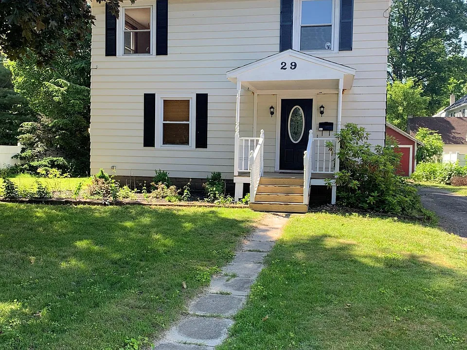 29 3rd St