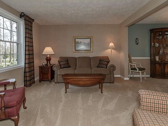 4th image of 11025 Sunshine Dr