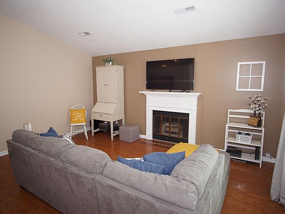 2nd image of 9209 Millstone Ln