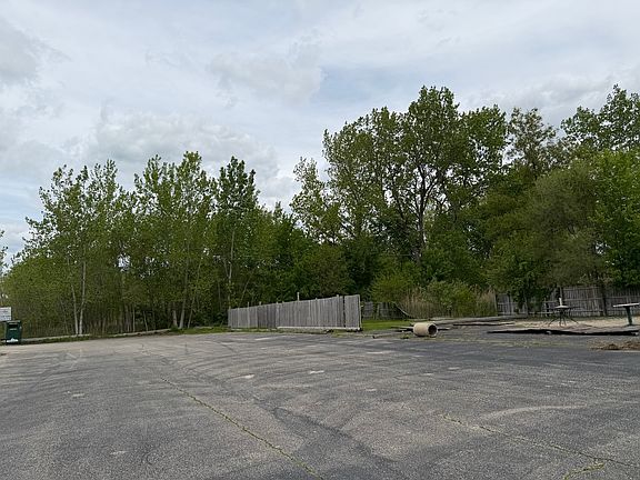 3rd image of 23962 Stripmine Rd
