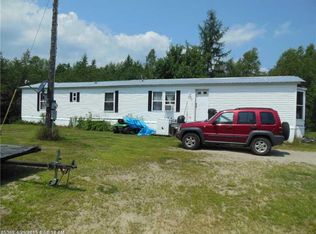 1424 Canaan Rd, Hartland, ME 04943
