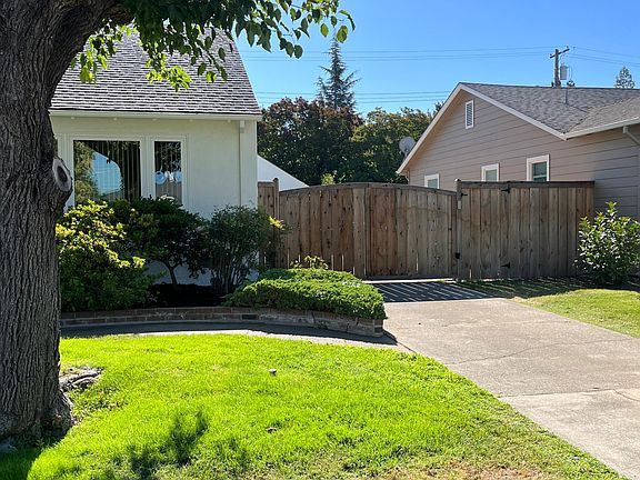 2nd image of 206 S Fairmont Ave