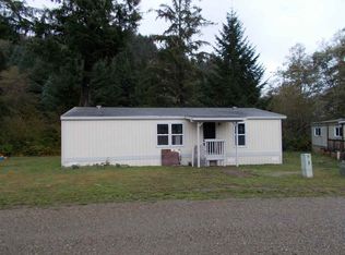 16400 Highway 101 N SPACE M28, Klamath, CA 95548