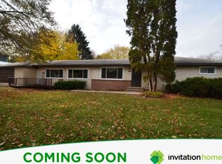 1911 Adolphus St N, Maplewood, MN 55117