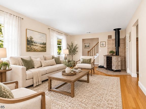 4th image of 14 Lt Hooper Road
