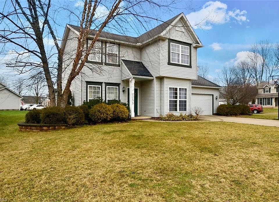 1st image of 2233 Canterbury Cir