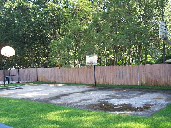 21 Sugarbush Lane