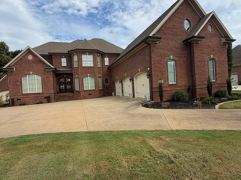 120 Dalton Ln