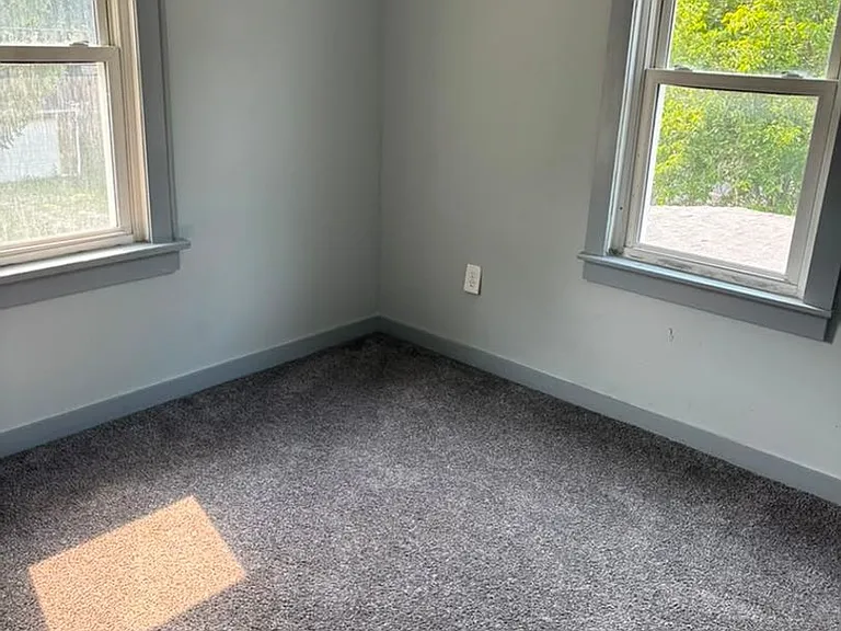 2100 Newton St — Photo 6