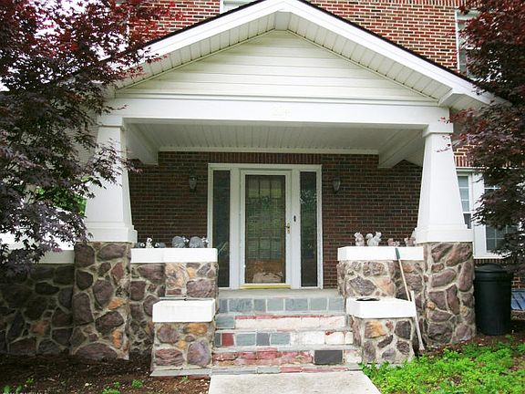 2nd image of 204 Miller St SE