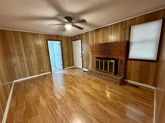 5th image of 1320 Wells Rd