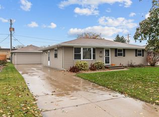 314 W Weiland Ave, Appleton, WI 54911