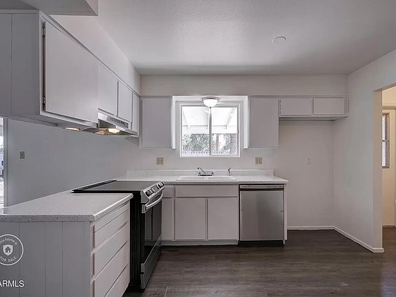 3rd image of 3804 W Frier Dr