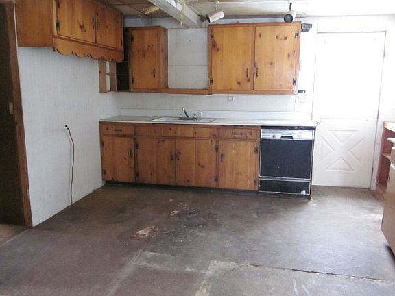 4th image of 16211 Park Avenue Ext