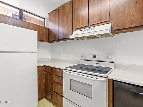 5th image of 861 Nutmeg Pl