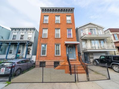 84 Atlantic St, Jersey City, NJ, 07304