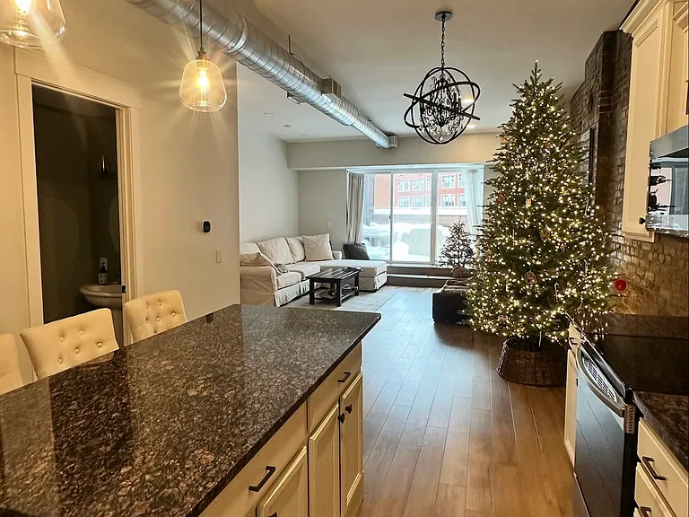 52 Monroe Center St NW #4 — Photo 2
