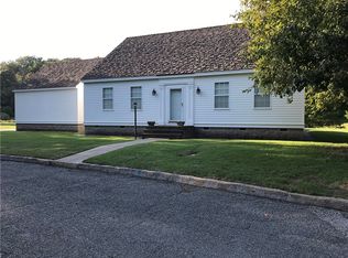 21746 Troon Ln, Siloam Springs, AR 72761