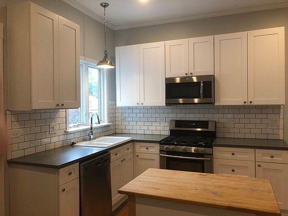4th image of 501 Elgin Ave #1