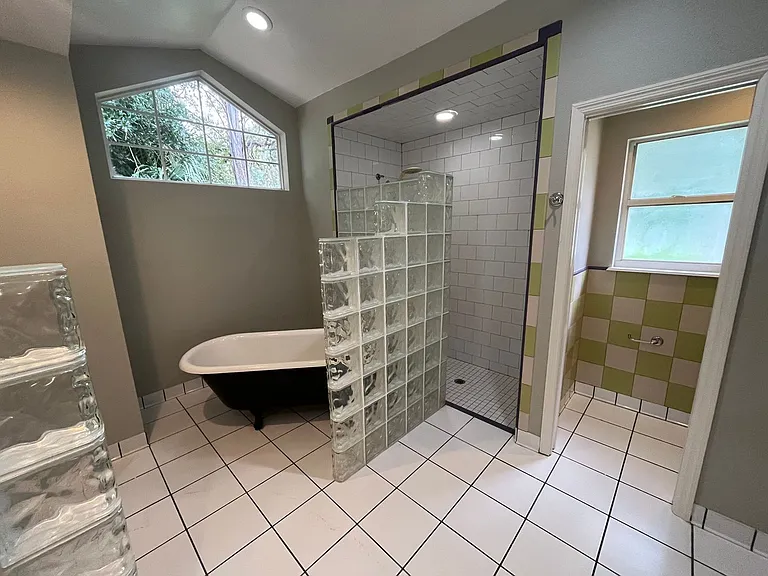 3801 Donna Lynn Ln — Photo 18