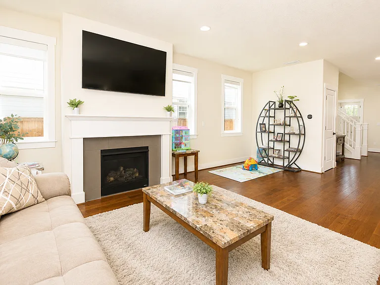 402 NE 77th Ave — Photo 9