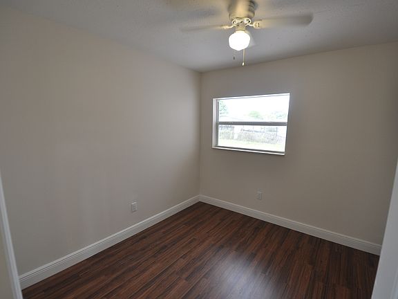 4th image of 5021 NW 169th St