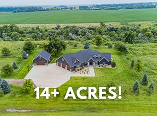 5374 Lunder Ln, Kindred, ND 58051