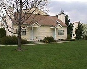 1st image of 33 Woodlake Dr