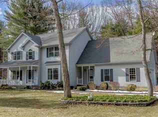 15 Bradford Dr, Saratoga Springs, NY 12866